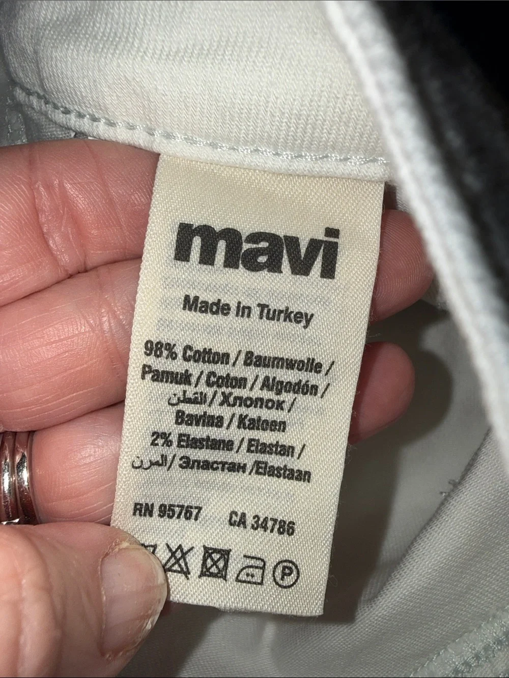 Mavi White Alexa Mid Rise Skinny Ankle Jeans - size 26 NWT. B12